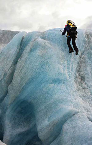 Ice climbing at the Sólheimajökull Glacier © LUCIANY | DREAMSTIME