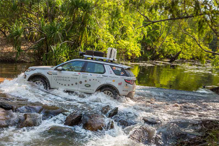 Off-road Land Rover tour in Australia